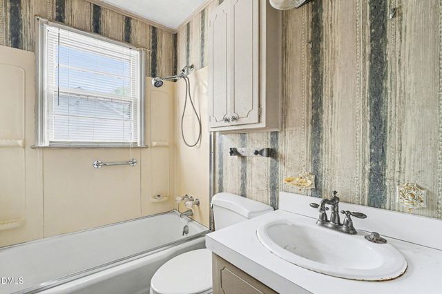 906 E Green Street, Franklinton, NC 27525