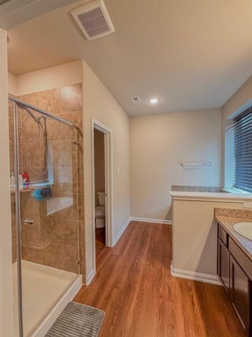 101 White Wing Lane, Sealy, TX 77474