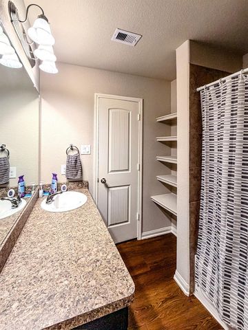101 White Wing Lane, Sealy, TX 77474