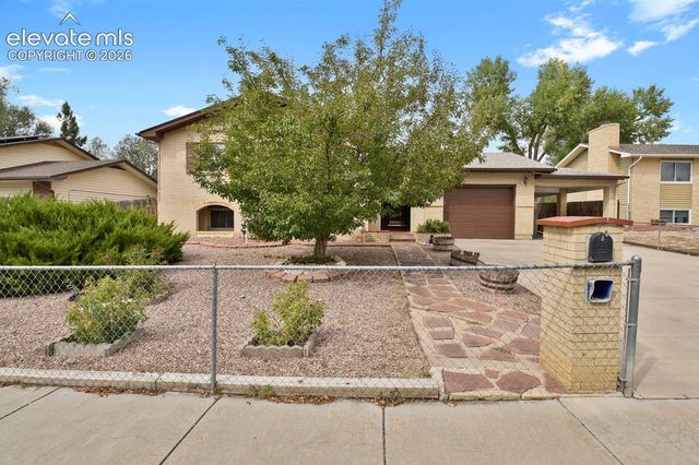 6820 Cliff Palace Court, Colorado Springs, CO 80911