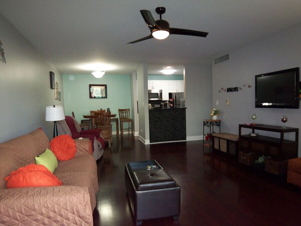 1926 Prairie Square 108, Schaumburg, IL 60173 — photo 3