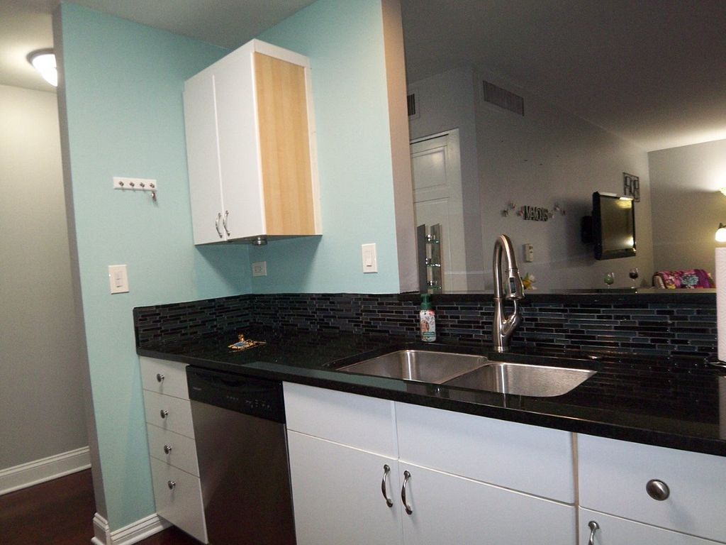 1926 Prairie Square 108, Schaumburg, IL 60173 — photo 5