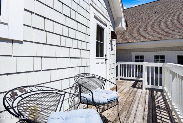 18 Three Flipper Trail, Southport, NC 28461