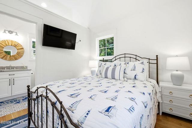 18 Three Flipper Trail, Southport, NC 28461