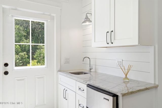 18 Three Flipper Trail, Southport, NC 28461