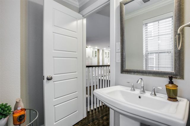 5933 Evening Star Place, Dallas, TX 75235