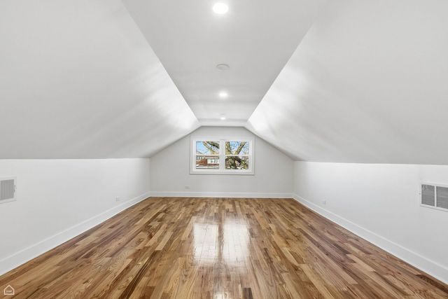 5525 W Berenice Avenue, Chicago, IL 60641