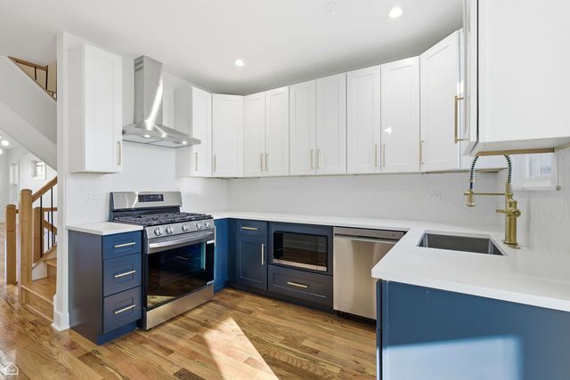 5525 W Berenice Avenue, Chicago, IL 60641