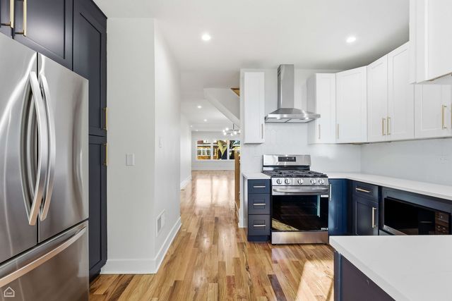 5525 W Berenice Avenue, Chicago, IL 60641