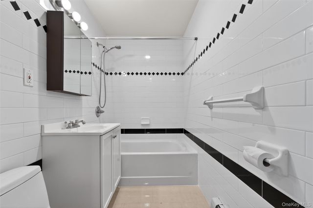 149-06 Northern Boulevard 501, Flushing, NY 11354