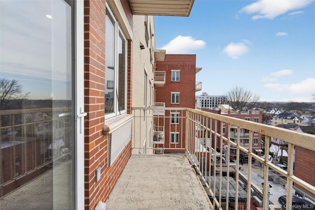 149-06 Northern Boulevard 501, Flushing, NY 11354