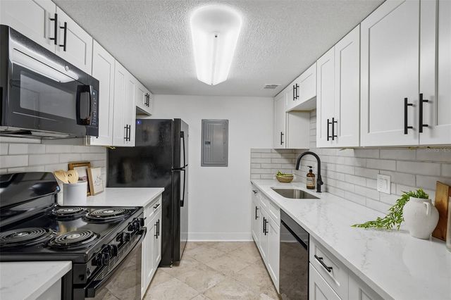 8911 BLIND PASS ROAD 104, St Petersburg, FL 33706