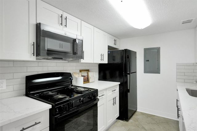 8911 BLIND PASS ROAD 104, St Petersburg, FL 33706