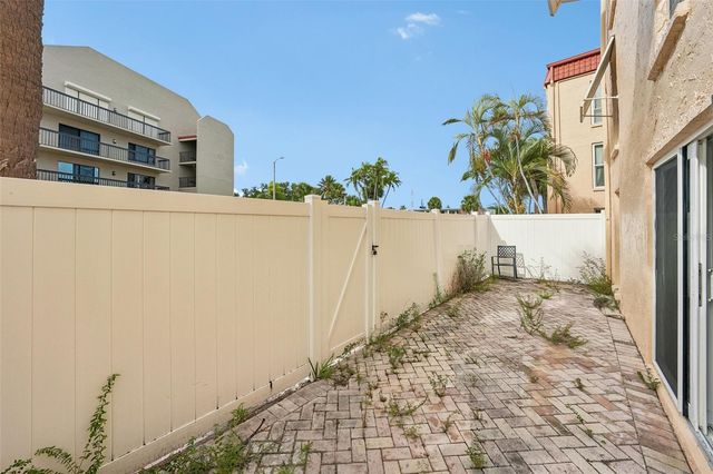 8911 BLIND PASS ROAD 104, St Petersburg, FL 33706