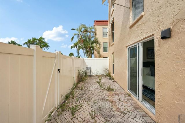 8911 BLIND PASS ROAD 104, St Petersburg, FL 33706