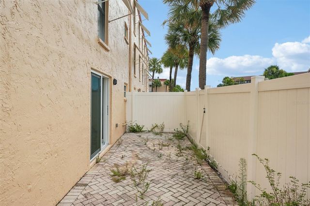 8911 BLIND PASS ROAD 104, St Petersburg, FL 33706