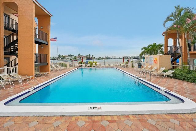 8911 BLIND PASS ROAD 104, St Petersburg, FL 33706