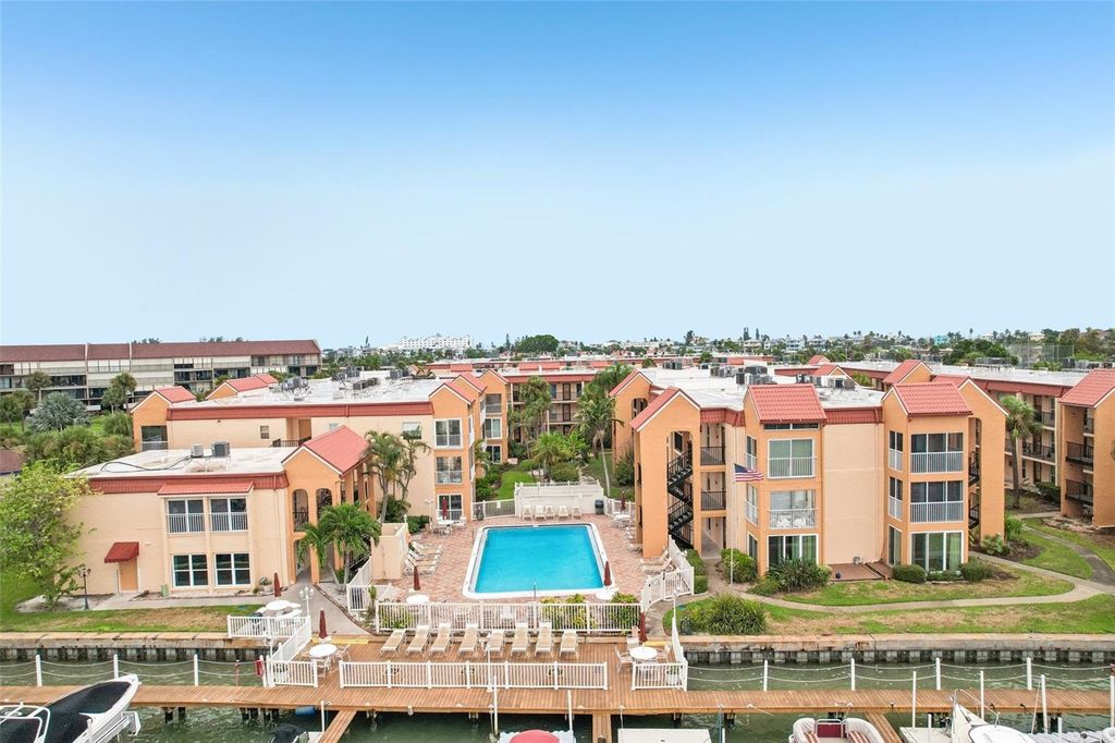 8911 BLIND PASS ROAD 104, St Petersburg, FL 33706