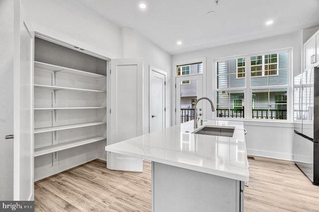 11236 BUNSEN ST, Reston, VA 20190