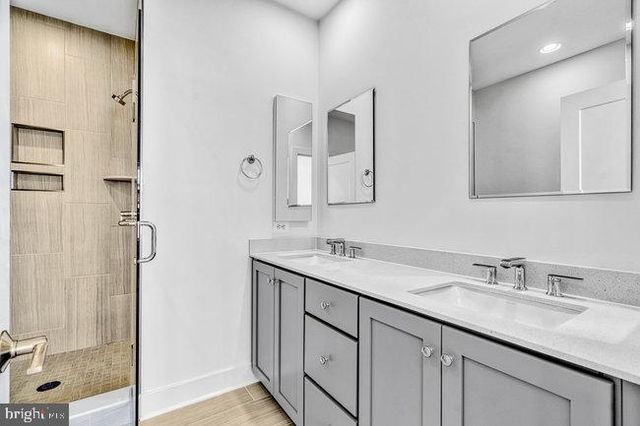 11236 BUNSEN ST, Reston, VA 20190