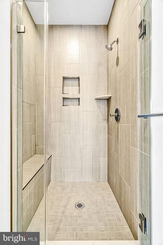 11236 BUNSEN ST, Reston, VA 20190