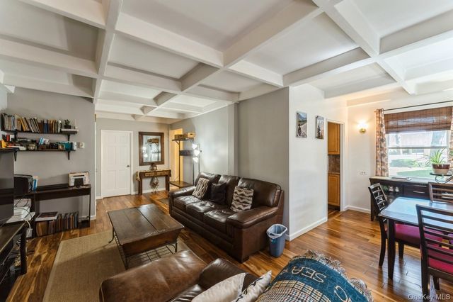 149-32 Union Turnpike 24-A, Briarwood, NY 11435