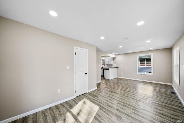 414 W Superior Street, Osceola, IN 46561