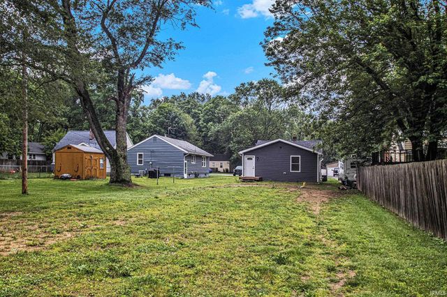 414 W Superior Street, Osceola, IN 46561