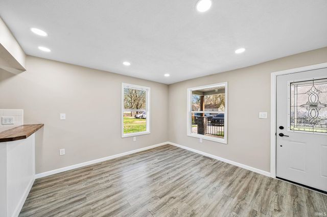 414 W Superior Street, Osceola, IN 46561