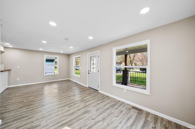 414 W Superior Street, Osceola, IN 46561