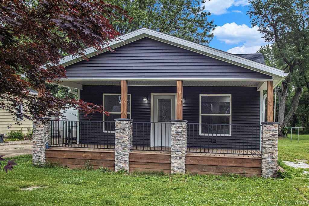 414 W Superior Street, Osceola, IN 46561