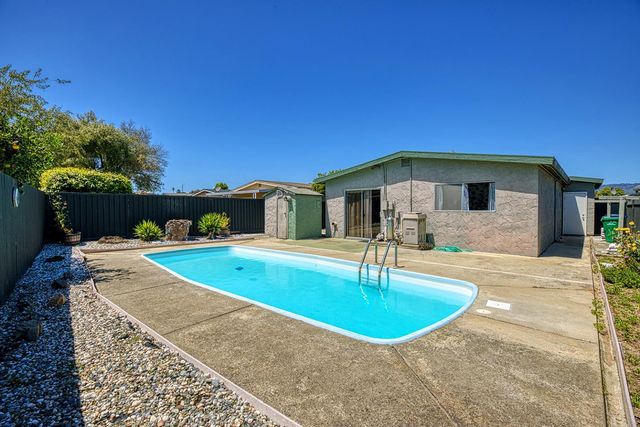 410 Spruce Circle, Watsonville, CA 95076