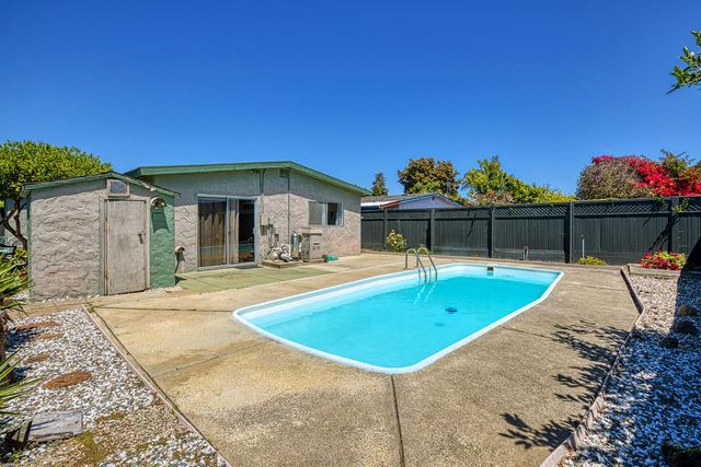410 Spruce Circle, Watsonville, CA 95076