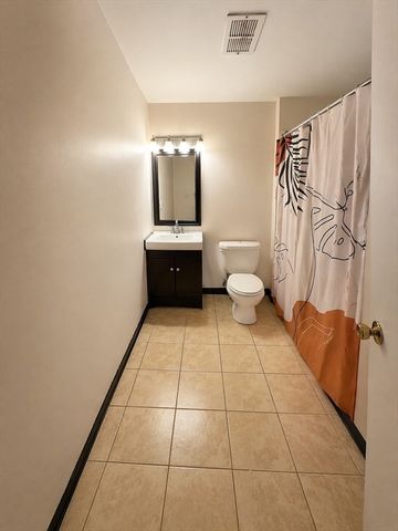 90 Mckinstry Ave 106, Chicopee, MA 01013