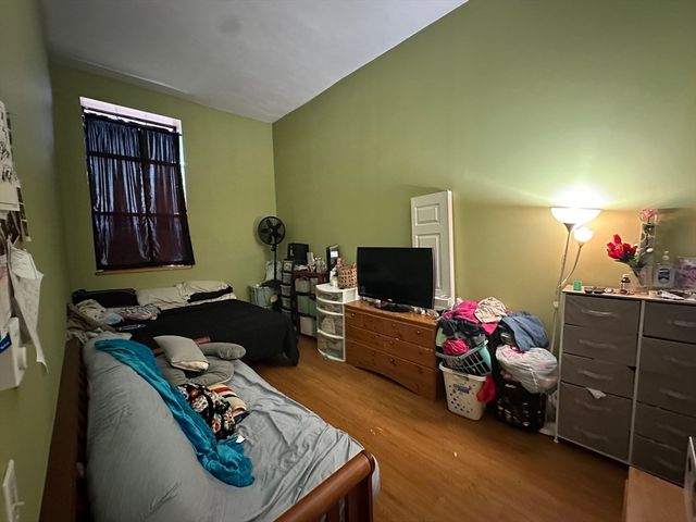 90 Mckinstry Ave 106, Chicopee, MA 01013