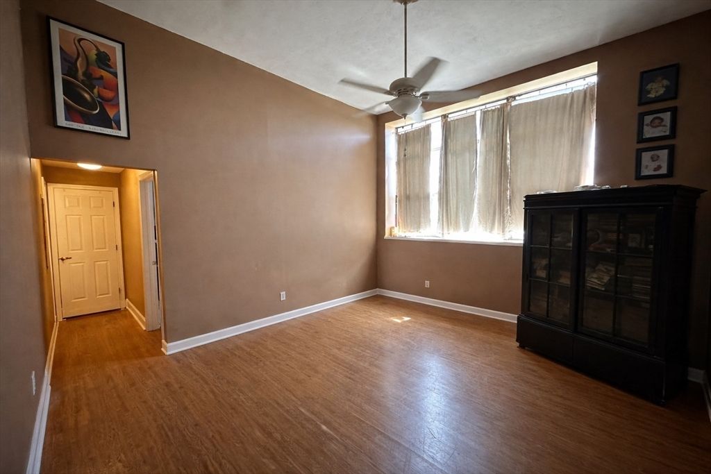 90 Mckinstry Ave 106, Chicopee, MA 01013