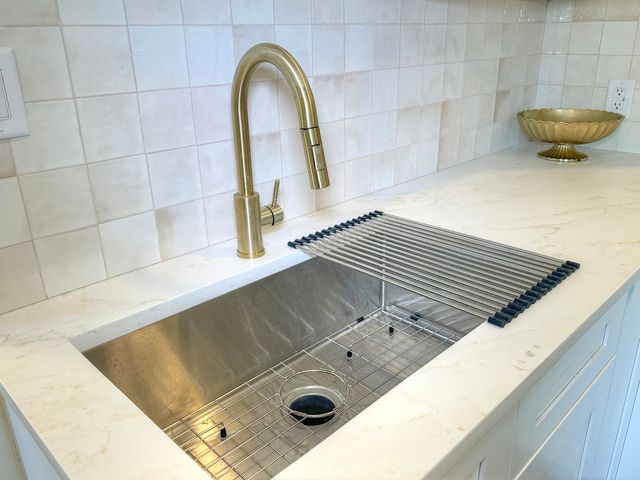 600 Sussex Lane, Crystal Lake, IL 60014