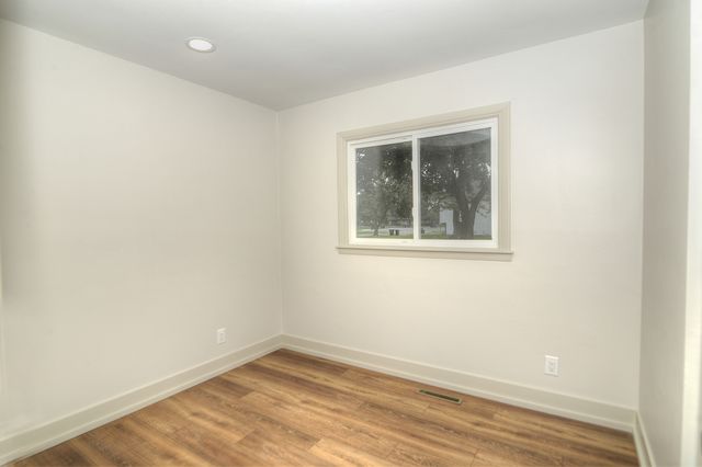 600 Sussex Lane, Crystal Lake, IL 60014