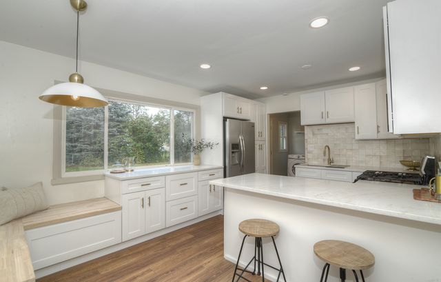 600 Sussex Lane, Crystal Lake, IL 60014