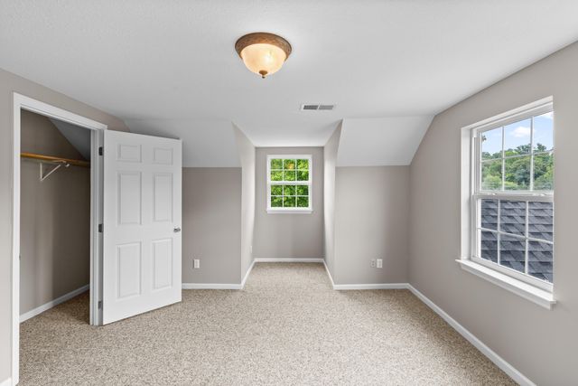 11134 London Lane, Apison, TN 37302