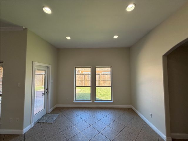 6510 Philmont Lake Dr, Corpus Christi, TX 78414