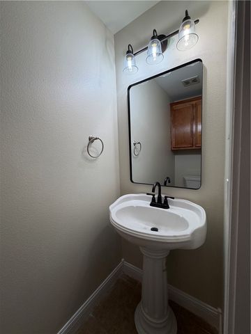 6510 Philmont Lake Dr, Corpus Christi, TX 78414