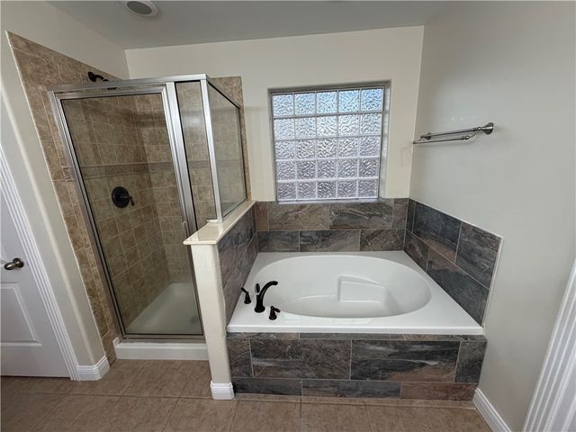 6510 Philmont Lake Dr, Corpus Christi, TX 78414