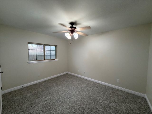 6510 Philmont Lake Dr, Corpus Christi, TX 78414