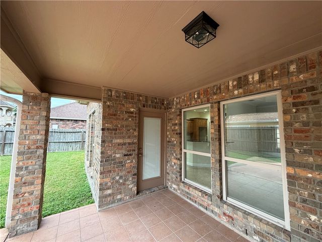 6510 Philmont Lake Dr, Corpus Christi, TX 78414