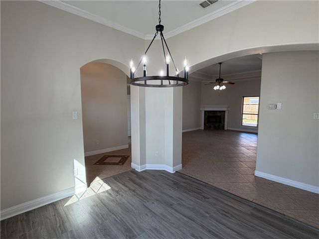 6510 Philmont Lake Dr, Corpus Christi, TX 78414