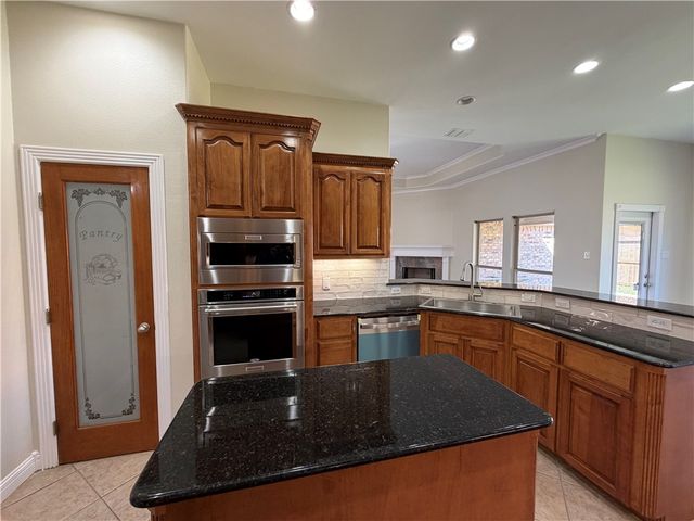 6510 Philmont Lake Dr, Corpus Christi, TX 78414