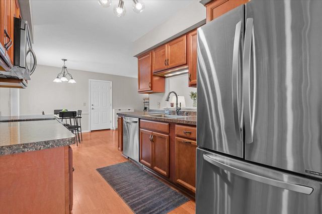 1139 Dogwood LANE, Waukesha, WI 53189