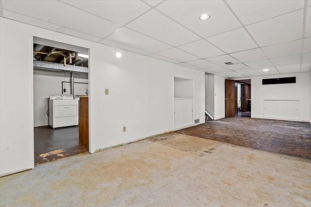 1139 Dogwood LANE, Waukesha, WI 53189