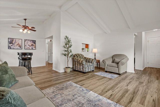 1139 Dogwood LANE, Waukesha, WI 53189